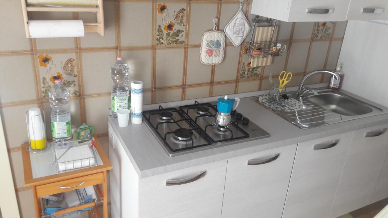 הוילה Veroli La Casina Gialla מראה חיצוני תמונה
