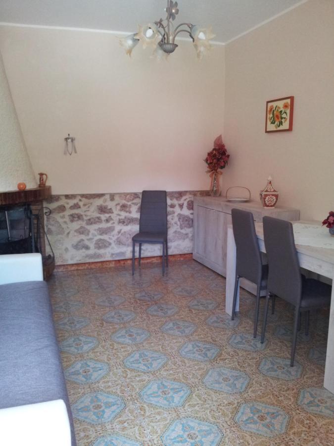 הוילה Veroli La Casina Gialla מראה חיצוני תמונה