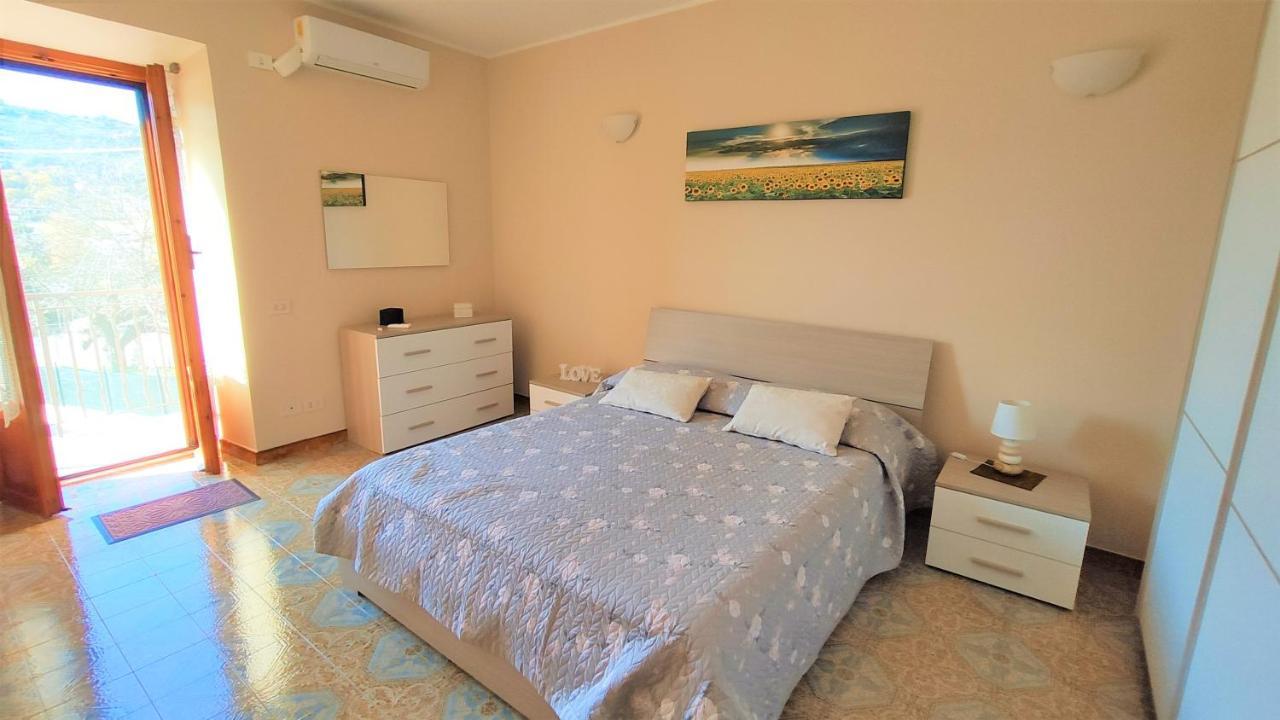 הוילה Veroli La Casina Gialla מראה חיצוני תמונה