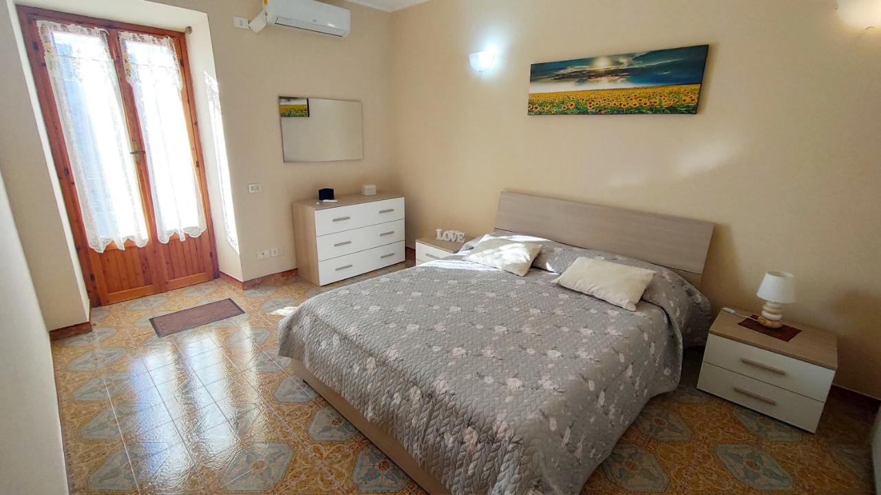 הוילה Veroli La Casina Gialla מראה חיצוני תמונה