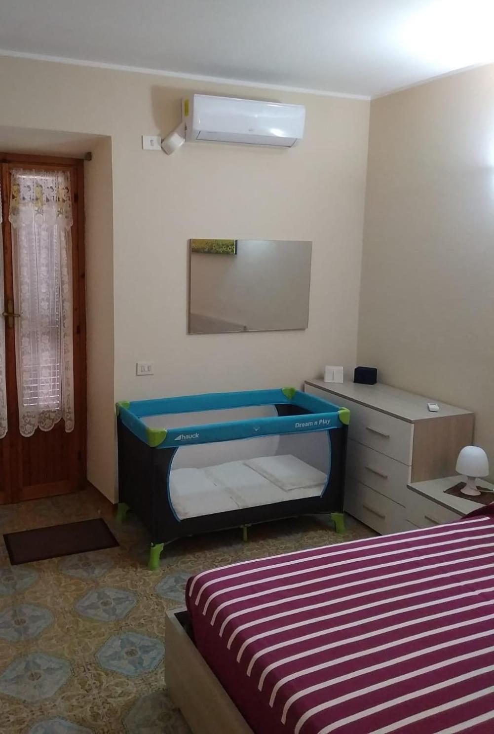 הוילה Veroli La Casina Gialla מראה חיצוני תמונה